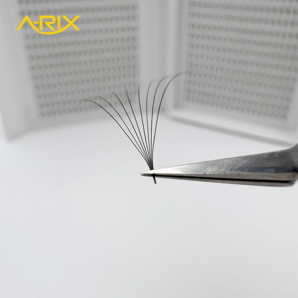12D-premade-fan-evenly-spaced